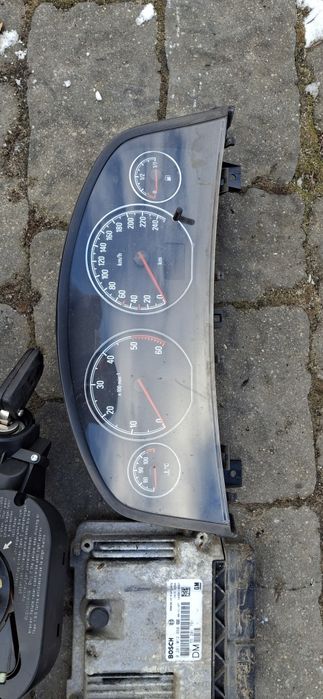 Zestaw startowy opel vectra c signum 1.9 cdti 150 km
