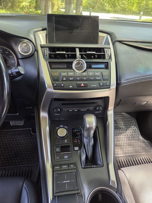 Lexus NX200T , 4wd (повний привід) , акпп ( автомат) , 2015р.