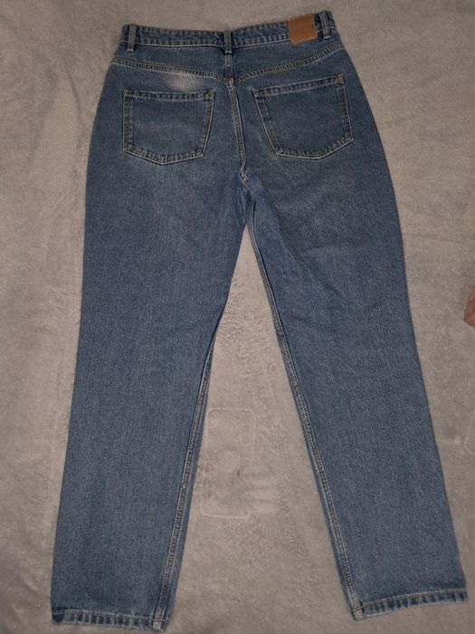 Продам джинсы в отличном состоянии