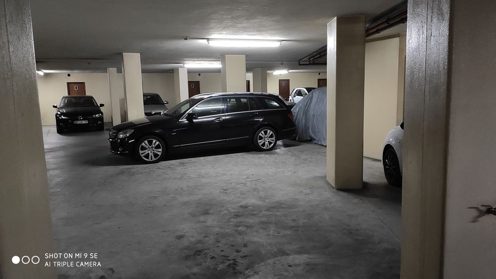 Lugar de garagem na R. de Grijó