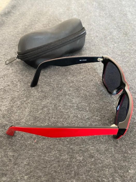 Óculços de Sol Unofficial (unisexo)