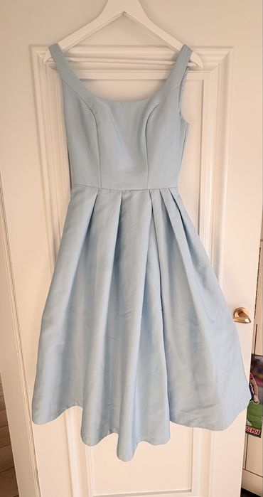 Elegancka rozkloszowana sukienka Chi Chi London 36/S