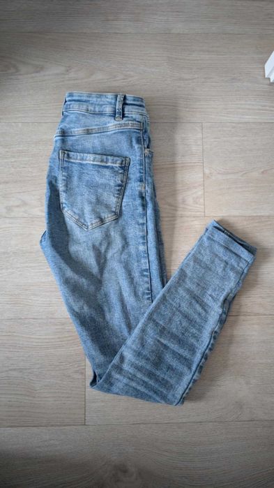 Spodnie jeansy niebieskie  reserved 34