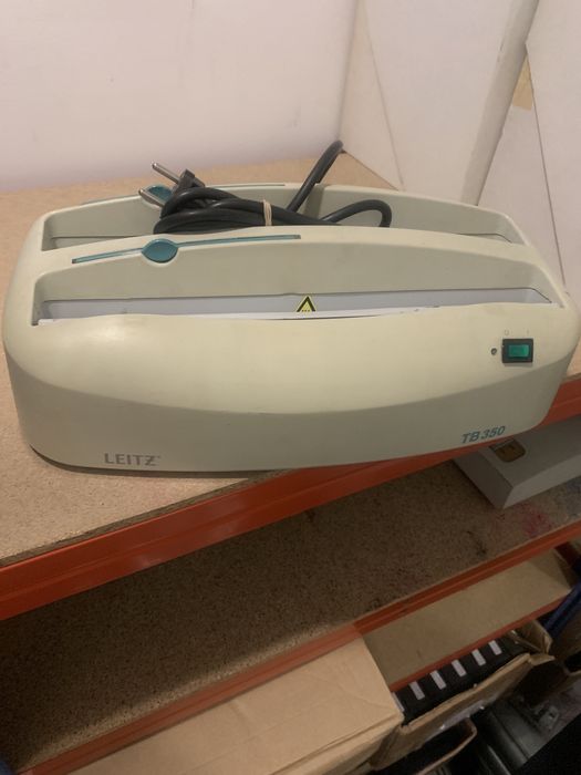 3 Máquinas de encadernação térmicas e capas térmicas