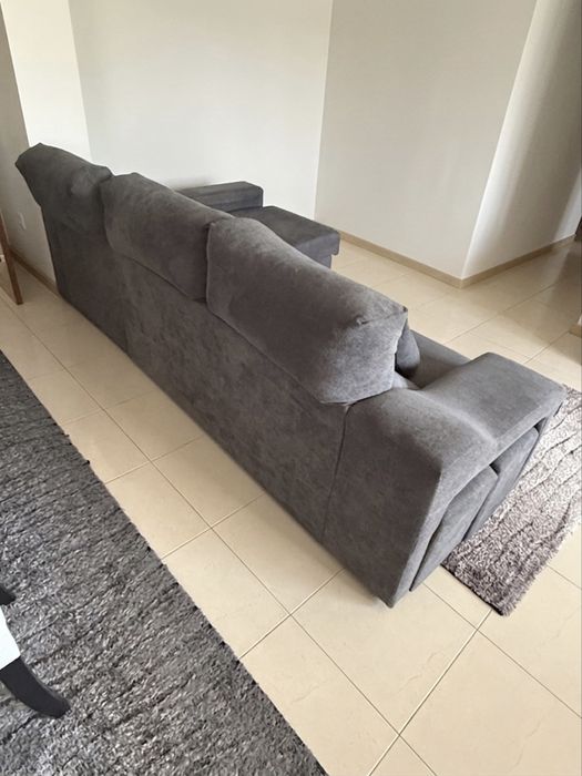 Sofá Chaise Longue com Arrumação e 2 Puffs integrados