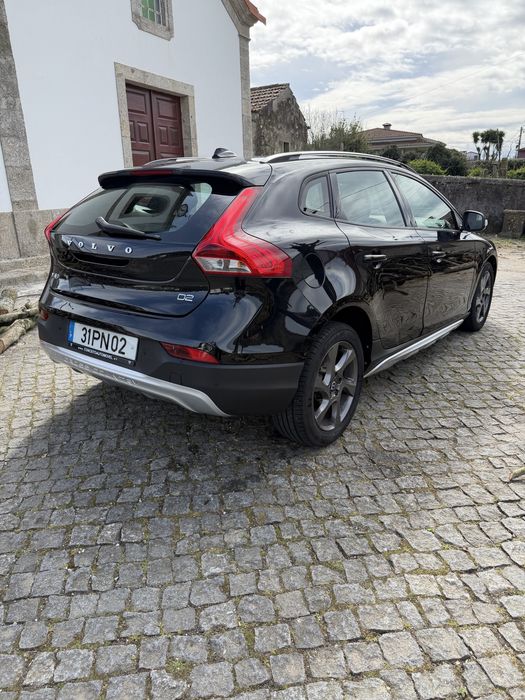 Volvo v4 cross country 2015