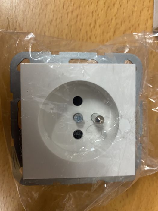 Electrical Socket - Gira64564282787969122