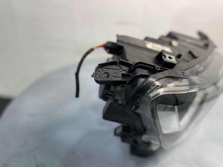 Farol dianteiro direito Citroen Berlingo k9 ( 2019)