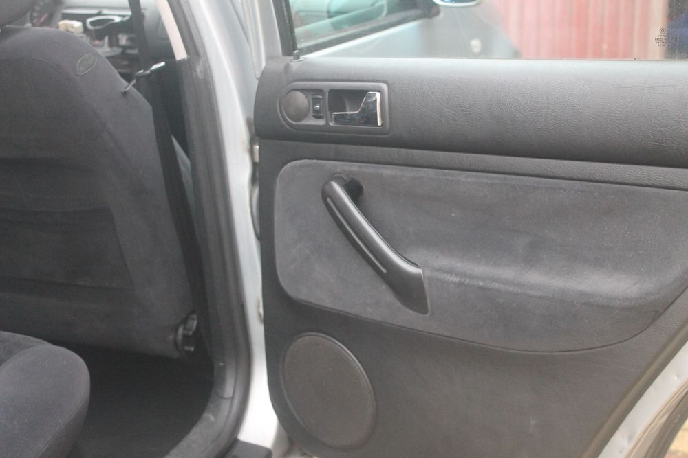 VW Golf IV Gasolina – Apenas 175.000km – Muito Estimado