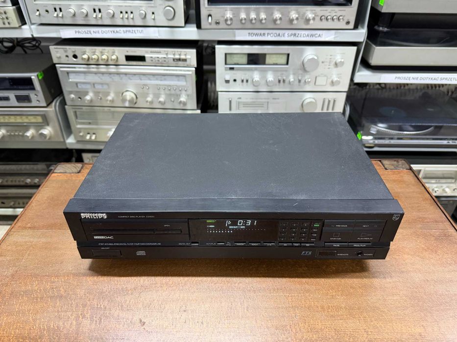 Odtwarzacz płyt CD Philips CD820 Audio Room