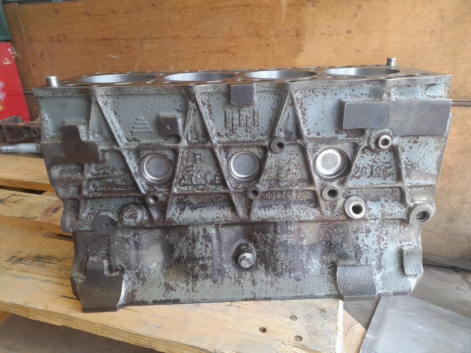Blok dol silnika iveco daily  2.8