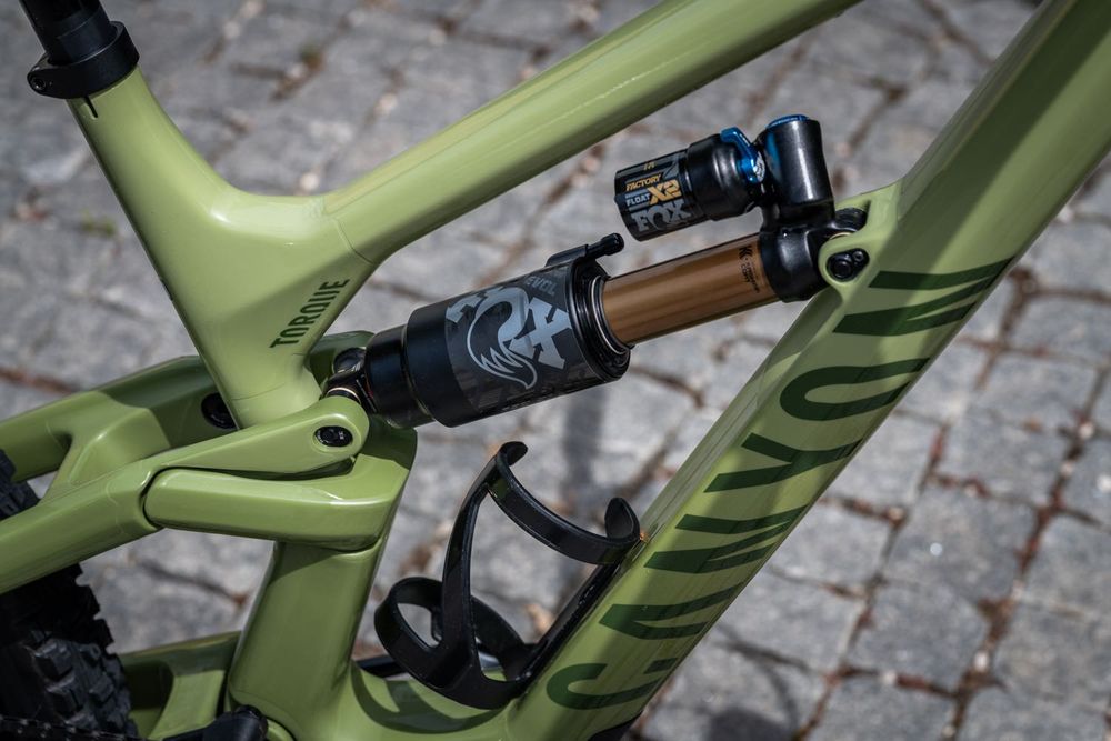 Canyon Torque Mullet CF 9 – Tamanho M – 2024