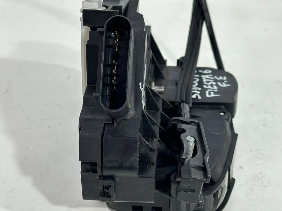 Fecho Frente / Trás Direito / Esquerdo - Ford Fiesta VI (2012)