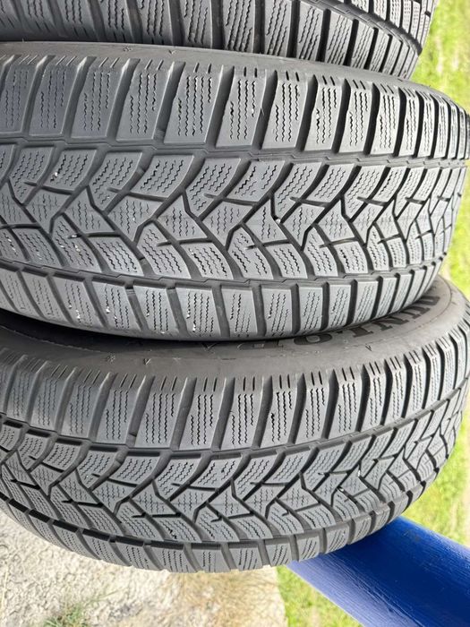 Зимові шини Dunlop 215/60 R16