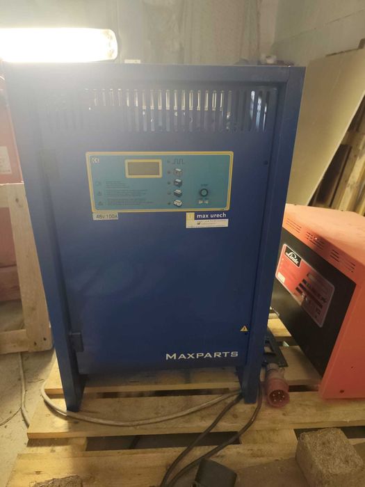 Carregador de baterias para empilhadores e stackers