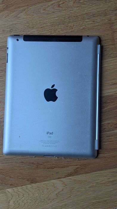 iPad 2, model MC774PL/A