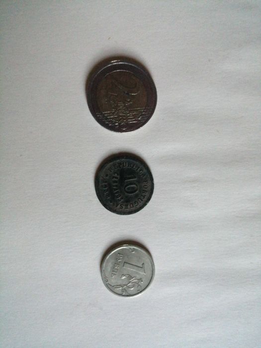 2€ franceses 1999, 10 centavos portugueses 1938, 1 rublo 2007