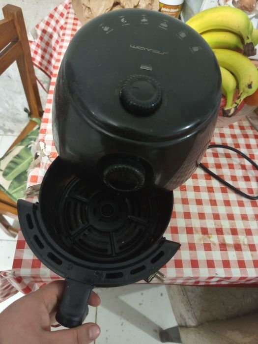 Vendo air fryer preta