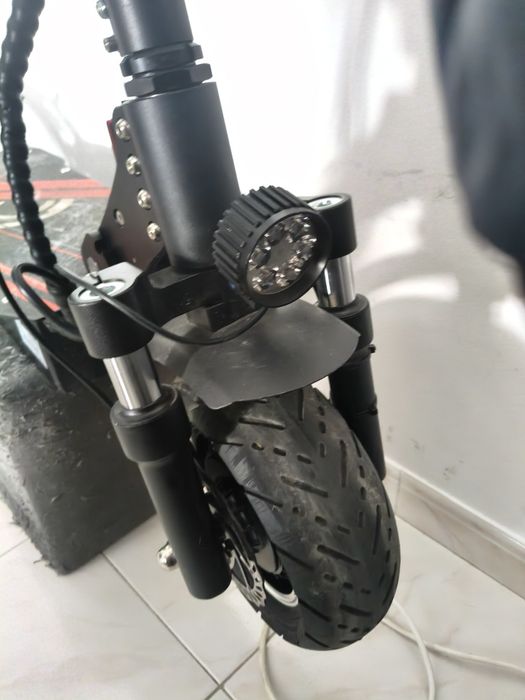Bouyeda q7 pro apenas 200km preço NÃO negociável