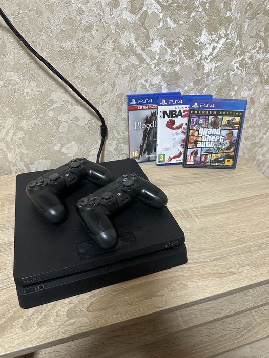 Продам PlayStation 4 slim 500 gb