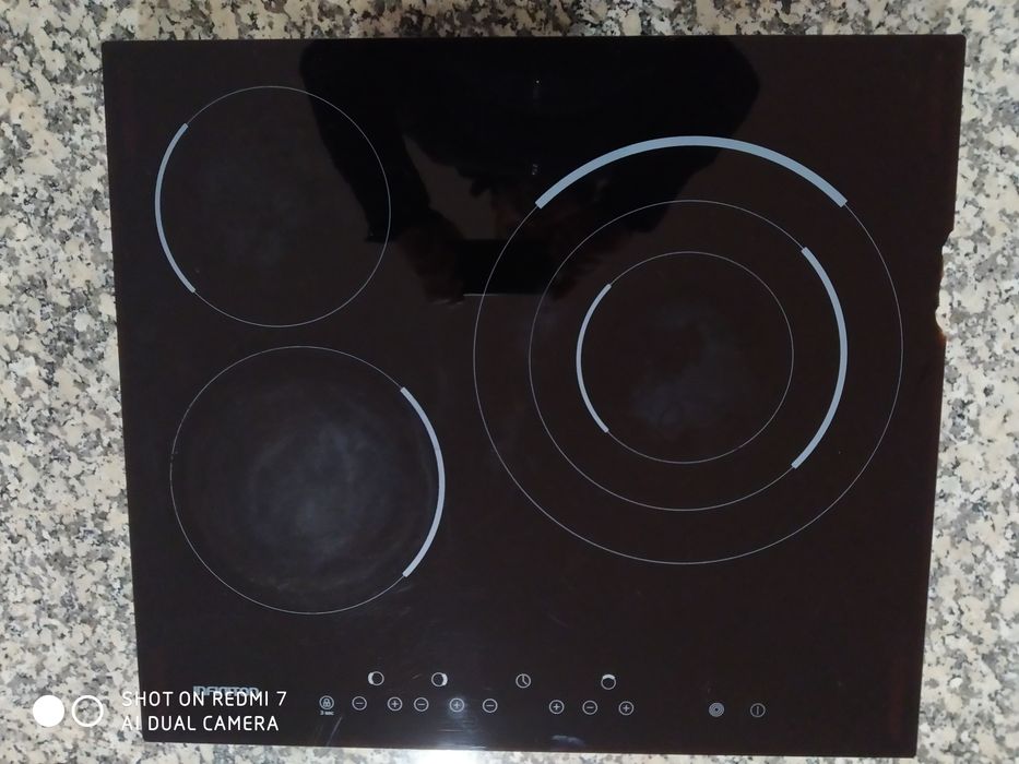 Placa vitro cerâmica