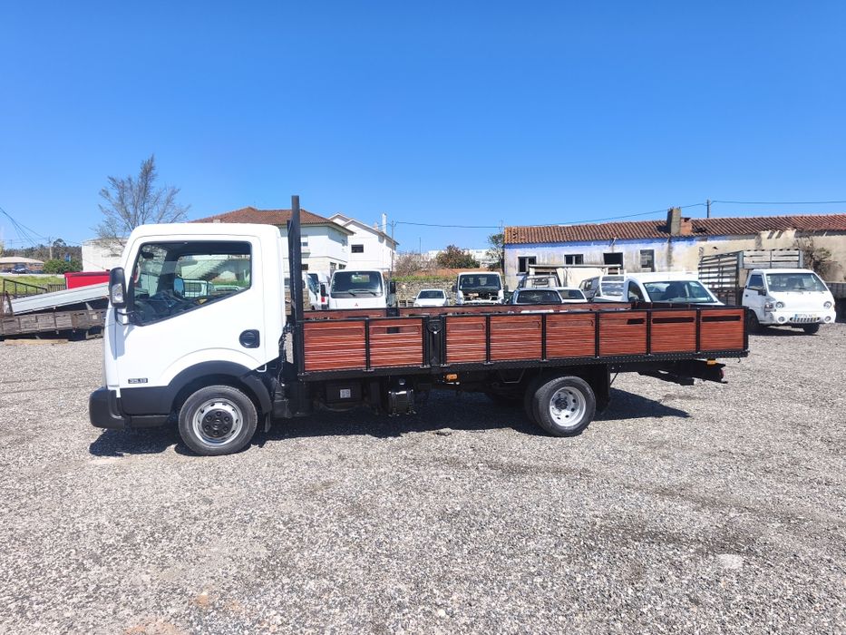 Nissan Cabstar NT400