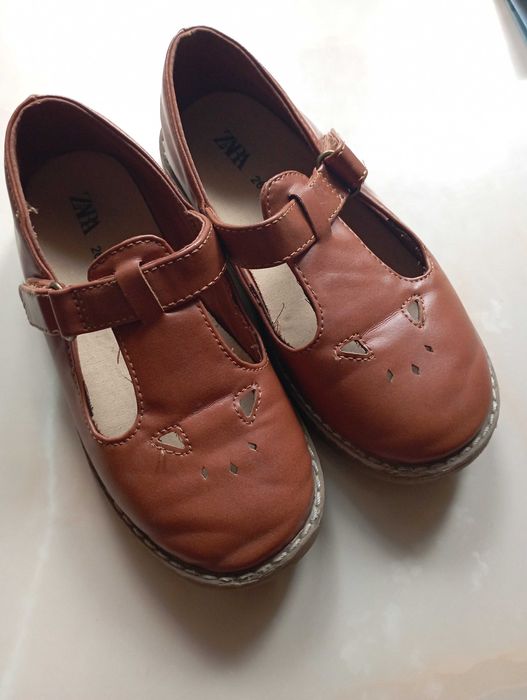 Buty Zara baleriny brązowe 26