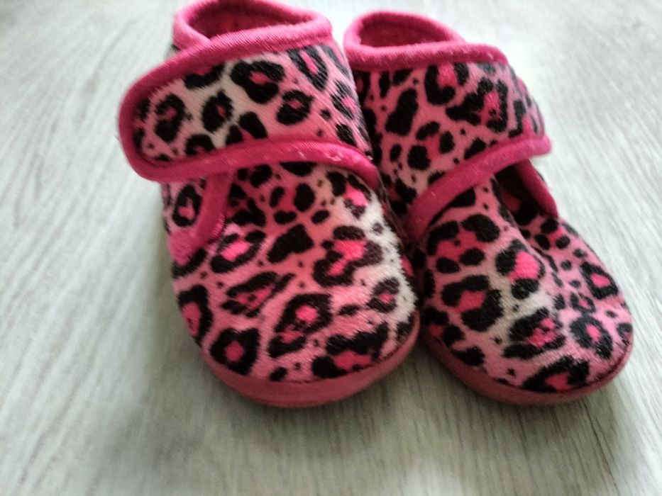 Kapcie dla dziewczynki