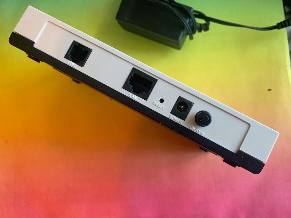 TP-LINK ADSL2+модем роутер