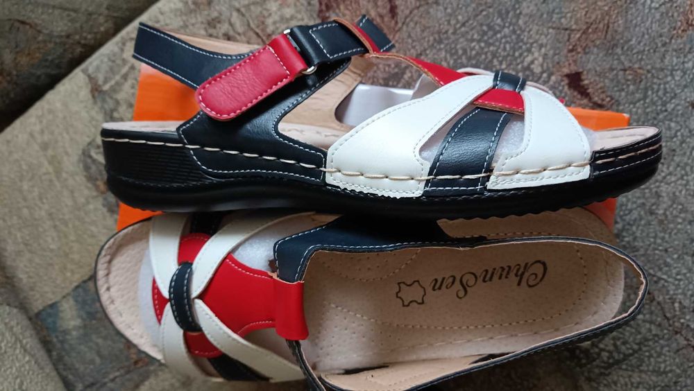 Босоніжки натуральна шкіра р.41,5 устілка 27см