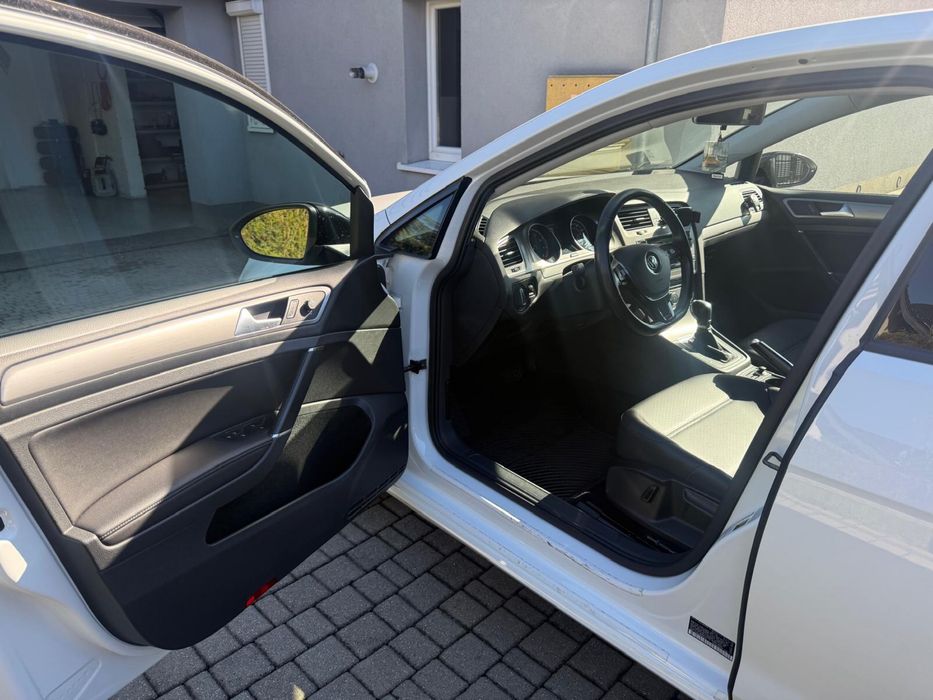 Volkswagen Golf VII