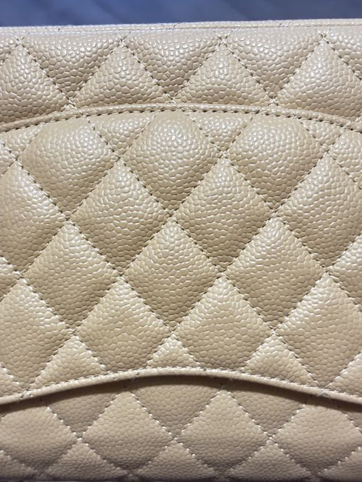 Жіноча сумка Chanel Classic  з бежевої шкіри