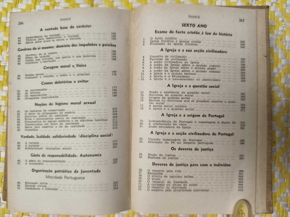 Compêndio de Educação Moral e Cívica – 
José de Almeida Correia, Dr.