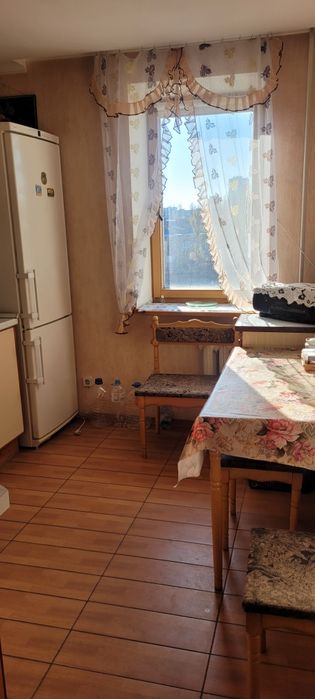 Виноградар,  Вітряні гори, Гамаліївська 36, Подільський район