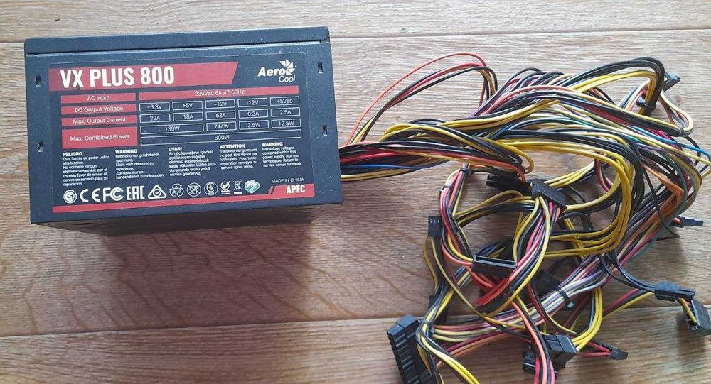 Блок живлення AeroCool VX Plus 800 RGB 800W