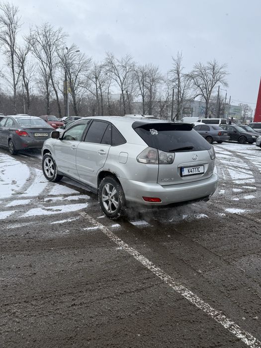 Автомобіль Lexus RX