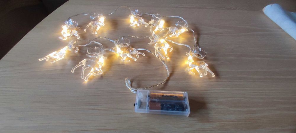 Lampki choinkowe na sznurze renifery
