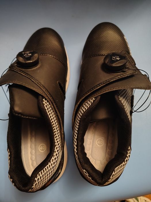 Buty do golfa 40