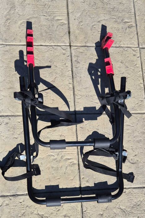 Uniwersalny bagażnik na 2 rowery na tylną klapę