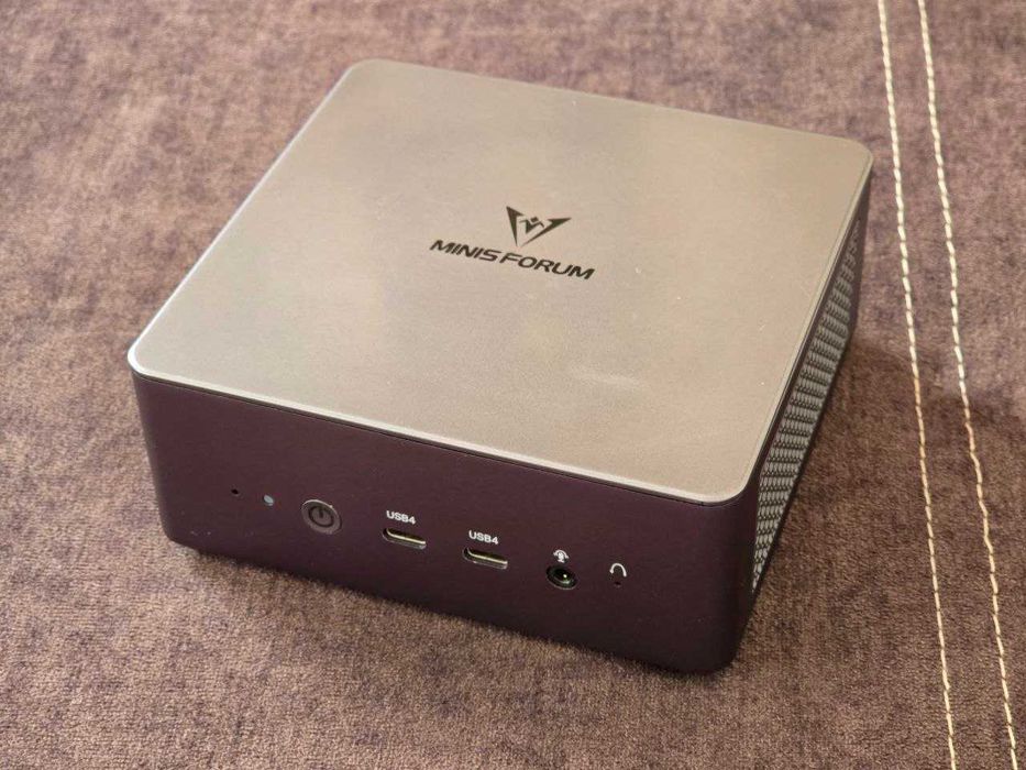 MinisForum UM790 Pro (R9-7940HS/ 64 DDR5/ 1Tb SSD/ Wi-Fi 6E)