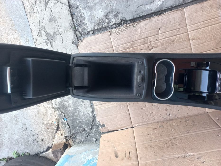 Podłokietnik z dekorami ford s-max galaxy lift