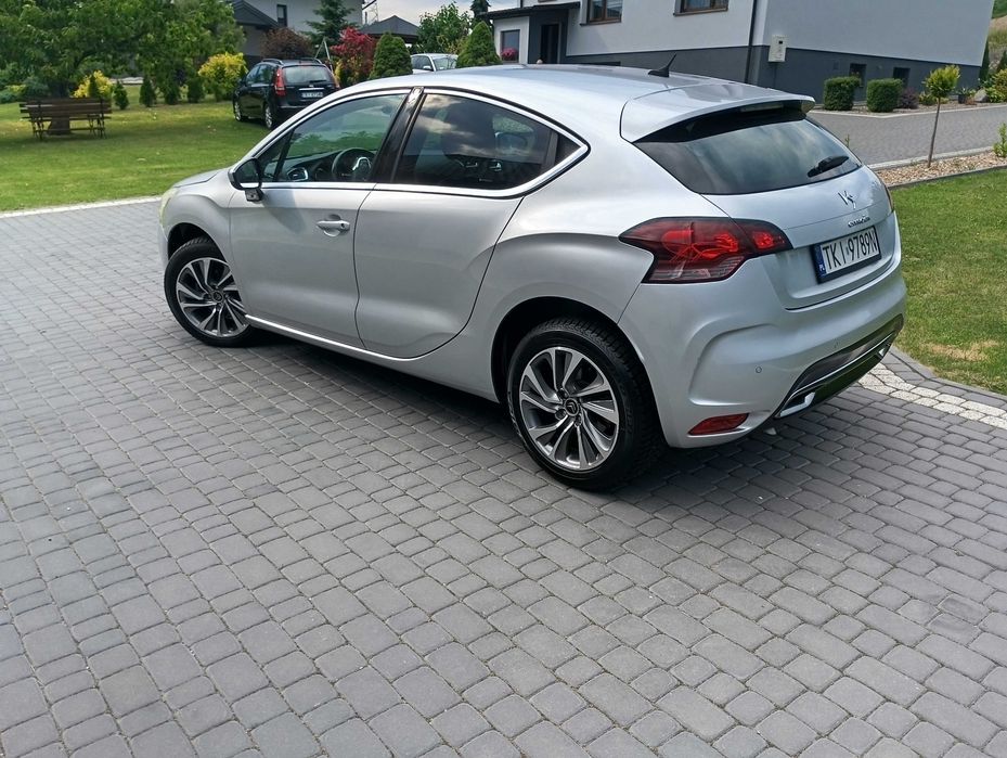 Sprzedam samochód Citroena DS4