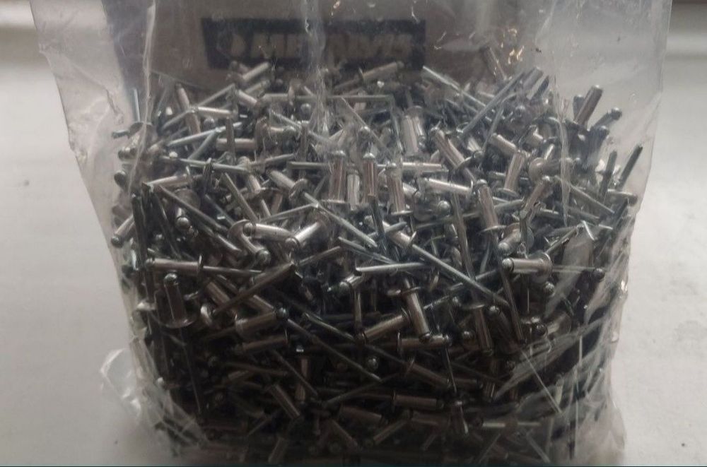 Заклёпки алюминиевые 4х10 мм.