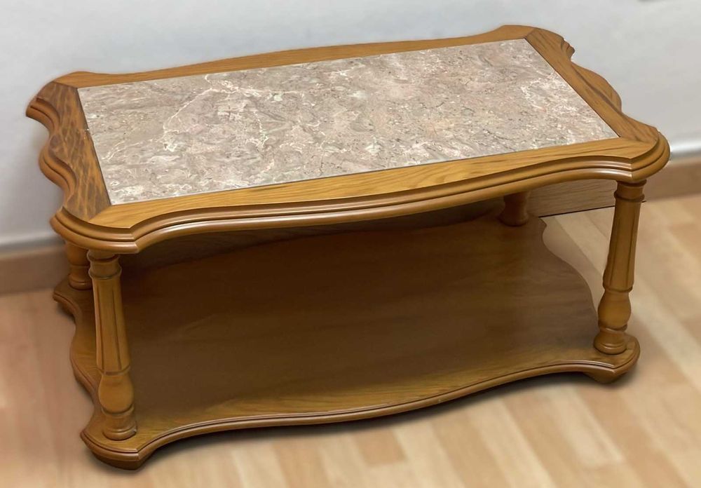 mesa de centro com tampo em marmore