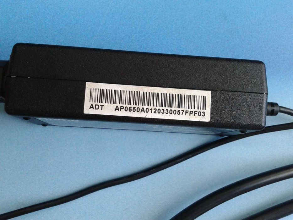 Блок питания  HIPRO HP-A0652R3B  19V . 3.42A  для ноутбука