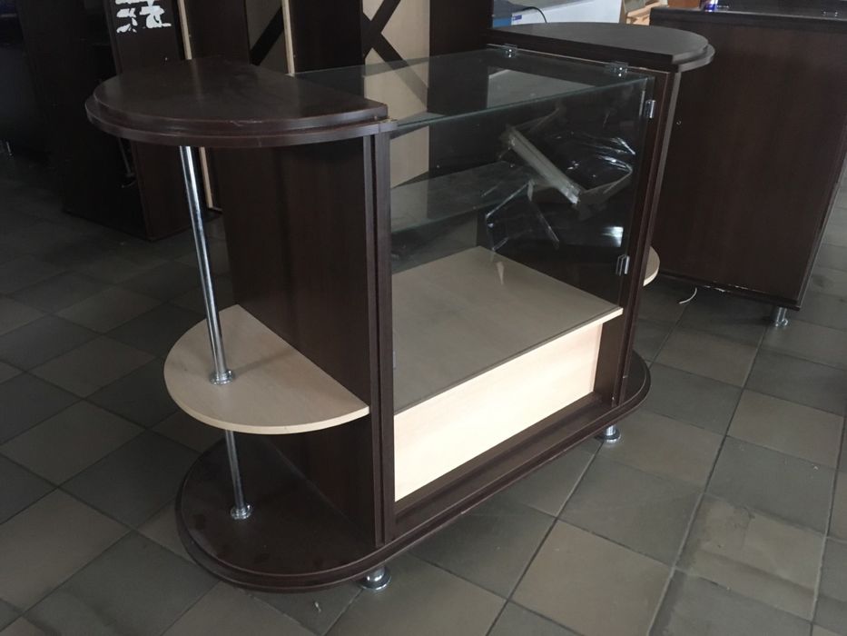 Вітрина торгова