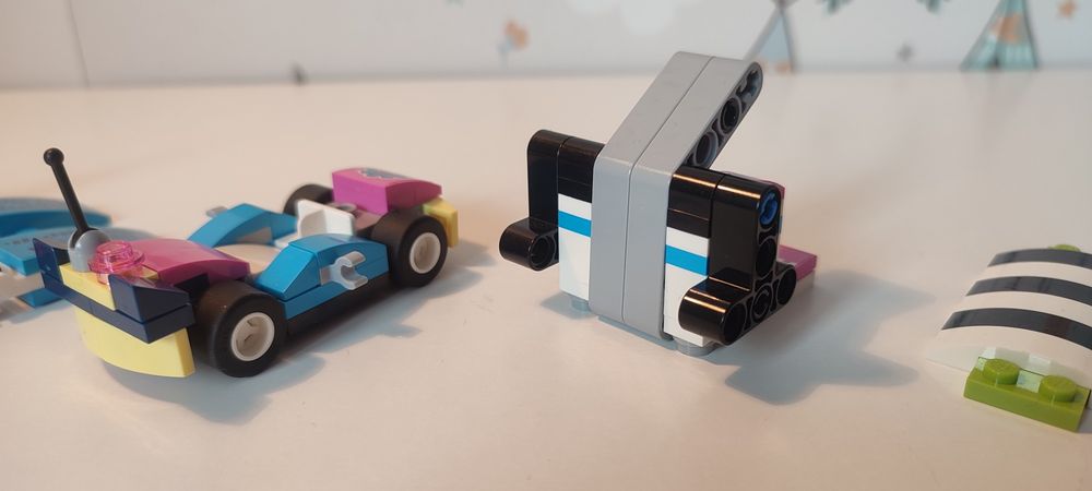 Klocki LEGO pozostałości