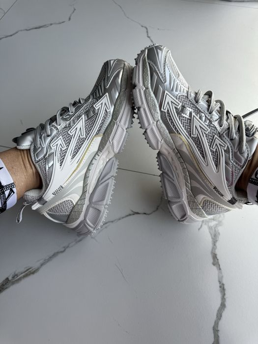 Off-White Be Right Back White Silver
