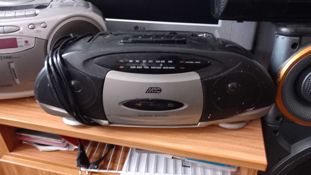 radio,CD,jamnik,magnetofon,boombox-stan dobry