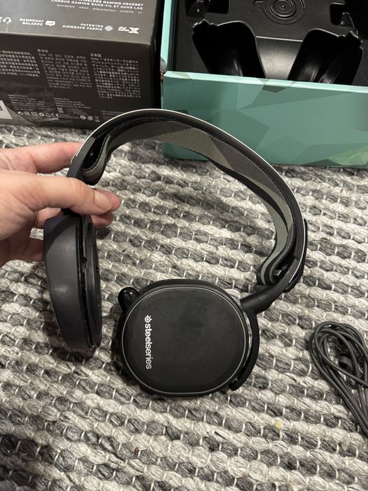 Бездротові ігрові навушники SteelSeries Arctis 7